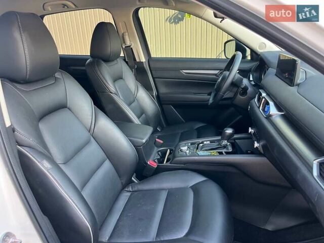 Белый Мазда СХ-5, объемом двигателя 2.49 л и пробегом 32 тыс. км за 25300 $, фото 4 на Automoto.ua