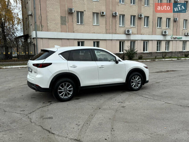 Мазда СХ-5 2023 в Полтаве на Automoto.ua Белый Мазда СХ-5, объемом двигателя 2.49 л и пробегом 30 тыс. км за 23500 $, фото 8 на Automoto.ua