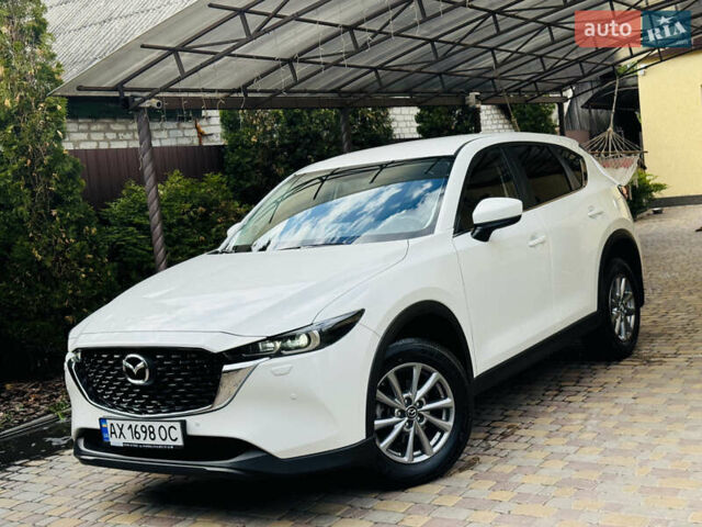 Белый Мазда СХ-5, объемом двигателя 2 л и пробегом 14 тыс. км за 27999 $, фото 42 на Automoto.ua