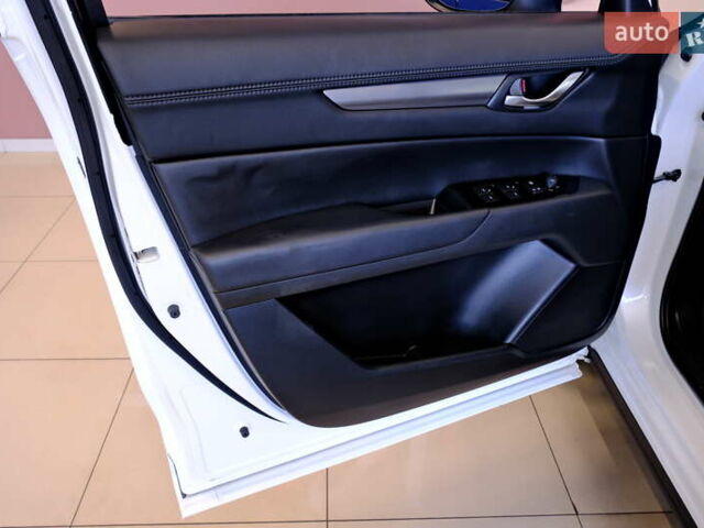 Белый Мазда СХ-5, объемом двигателя 2.5 л и пробегом 7 тыс. км за 25900 $, фото 38 на Automoto.ua