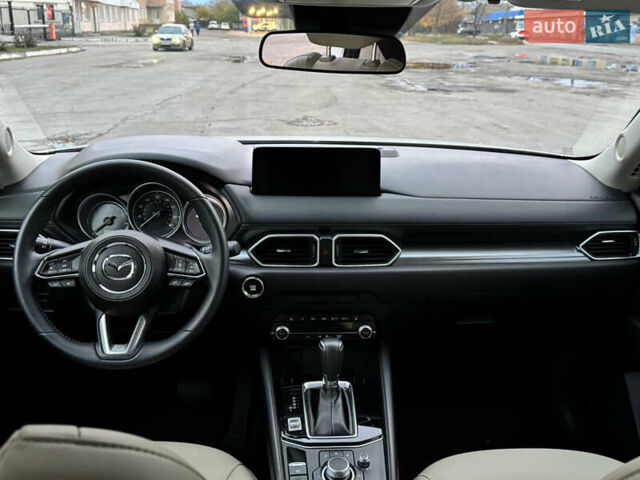 Мазда СХ-5 2023 в Полтаве на Automoto.ua Белый Мазда СХ-5, объемом двигателя 2.49 л и пробегом 30 тыс. км за 23500 $, фото 42 на Automoto.ua