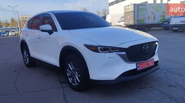 Белый Мазда СХ-5, объемом двигателя 2.49 л и пробегом 34 тыс. км за 23300 $, фото 5 на Automoto.ua