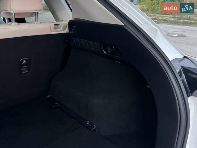 Мазда СХ-5 2023 в Полтаве на Automoto.ua Белый Мазда СХ-5, объемом двигателя 2.49 л и пробегом 30 тыс. км за 23500 $, фото 46 на Automoto.ua