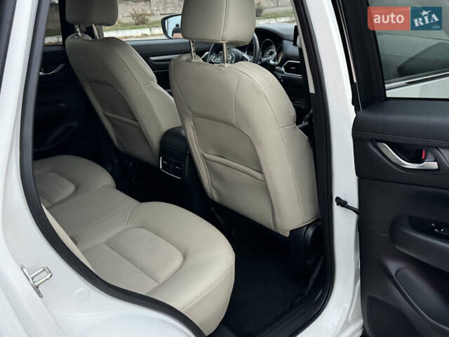 Мазда СХ-5 2023 в Полтаве на Automoto.ua Белый Мазда СХ-5, объемом двигателя 2.49 л и пробегом 30 тыс. км за 23500 $, фото 49 на Automoto.ua