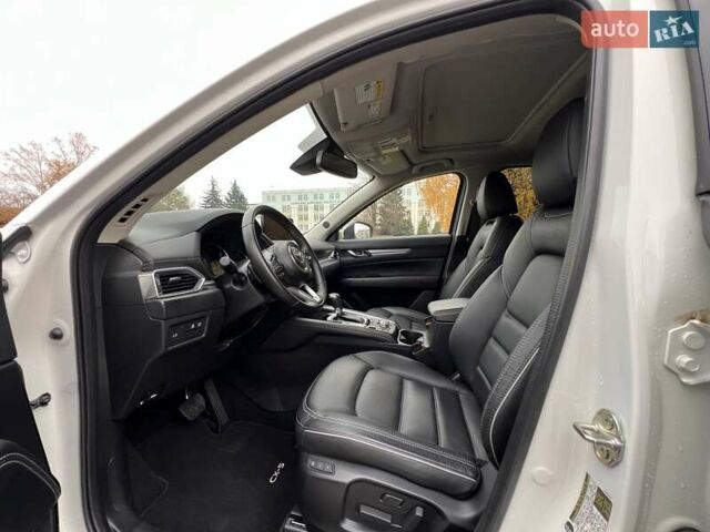 Белый Мазда СХ-5, объемом двигателя 2.49 л и пробегом 17 тыс. км за 25950 $, фото 68 на Automoto.ua