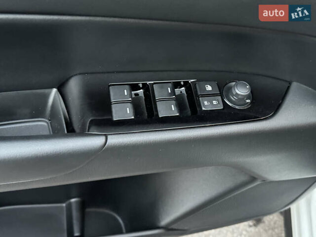 Мазда СХ-5 2023 в Полтаве на Automoto.ua Белый Мазда СХ-5, объемом двигателя 2.49 л и пробегом 30 тыс. км за 23500 $, фото 15 на Automoto.ua