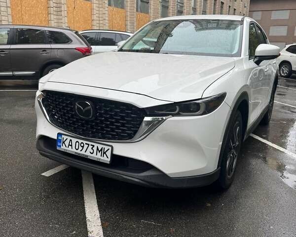 Белый Мазда СХ-5, объемом двигателя 2.49 л и пробегом 35 тыс. км за 27000 $, фото 2 на Automoto.ua
