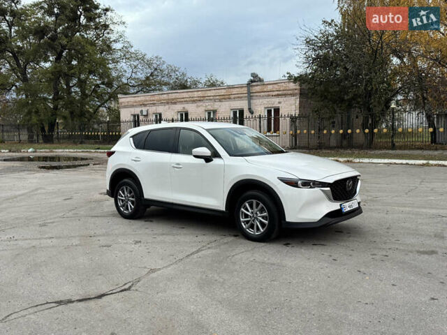 Мазда СХ-5 2023 в Полтаве на Automoto.ua Белый Мазда СХ-5, объемом двигателя 2.49 л и пробегом 30 тыс. км за 23500 $, фото 10 на Automoto.ua