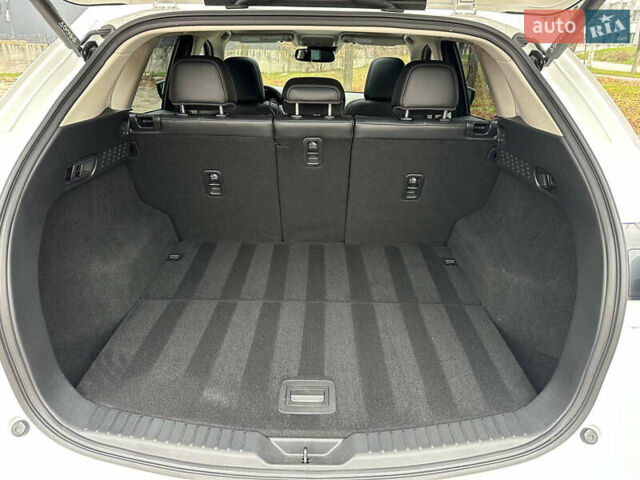 Белый Мазда СХ-5, объемом двигателя 2.5 л и пробегом 42 тыс. км за 22800 $, фото 53 на Automoto.ua