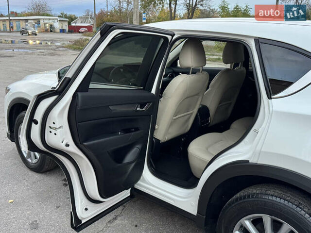 Мазда СХ-5 2023 в Полтаве на Automoto.ua Белый Мазда СХ-5, объемом двигателя 2.49 л и пробегом 30 тыс. км за 23500 $, фото 35 на Automoto.ua