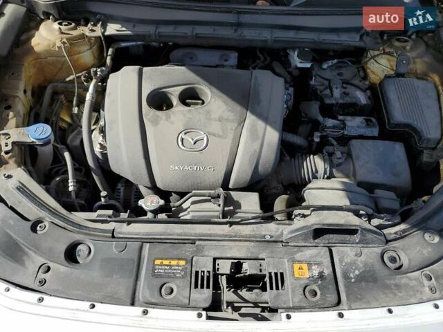 Білий Мазда СХ-5, об'ємом двигуна 2.49 л та пробігом 38 тис. км за 5000 $, фото 10 на Automoto.ua