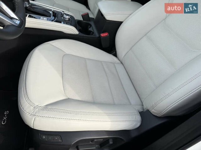 Белый Мазда СХ-5, объемом двигателя 2.49 л и пробегом 12 тыс. км за 26900 $, фото 24 на Automoto.ua