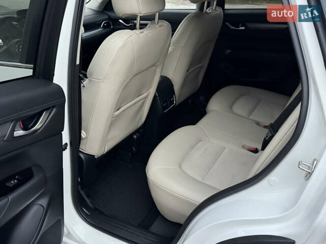 Мазда СХ-5 2023 в Полтаве на Automoto.ua Белый Мазда СХ-5, объемом двигателя 2.49 л и пробегом 30 тыс. км за 23500 $, фото 36 на Automoto.ua