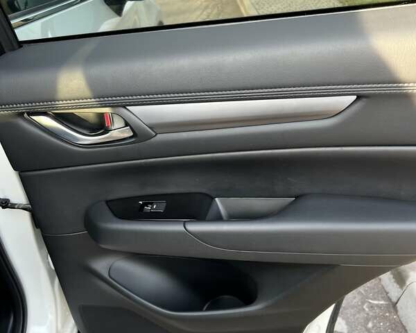 Белый Мазда СХ-5, объемом двигателя 2.49 л и пробегом 13 тыс. км за 24900 $, фото 81 на Automoto.ua