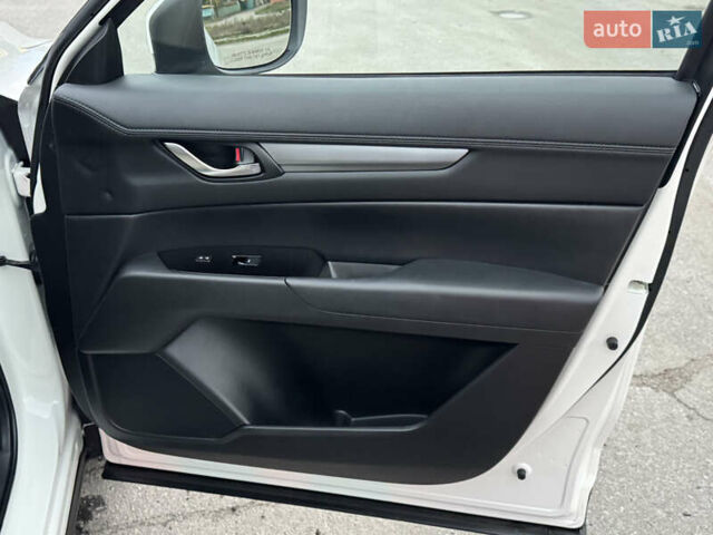 Мазда СХ-5 2023 в Полтаве на Automoto.ua Белый Мазда СХ-5, объемом двигателя 2.49 л и пробегом 30 тыс. км за 23500 $, фото 56 на Automoto.ua