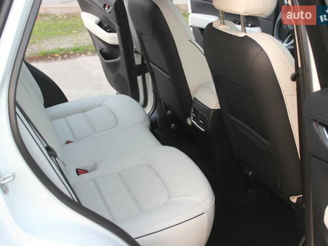 Белый Мазда СХ-5, объемом двигателя 2.49 л и пробегом 41 тыс. км за 28999 $, фото 35 на Automoto.ua