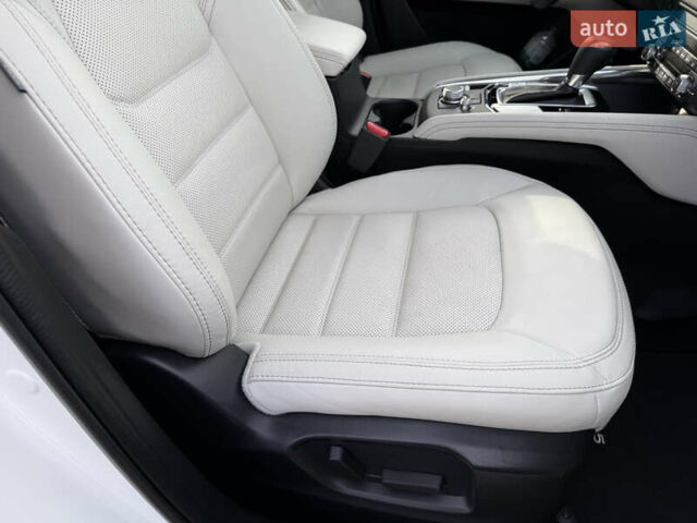 Белый Мазда СХ-5, объемом двигателя 2.49 л и пробегом 12 тыс. км за 26900 $, фото 33 на Automoto.ua