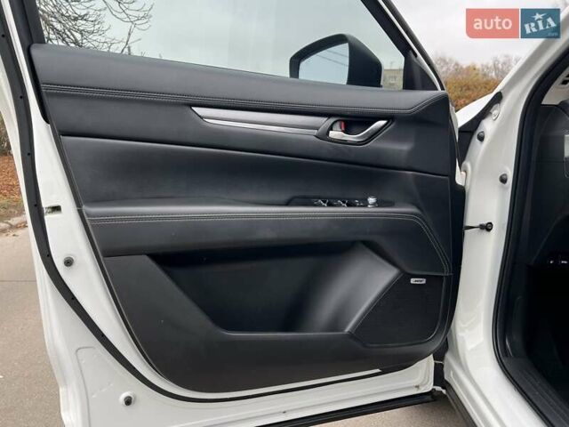Белый Мазда СХ-5, объемом двигателя 2.49 л и пробегом 17 тыс. км за 25950 $, фото 41 на Automoto.ua