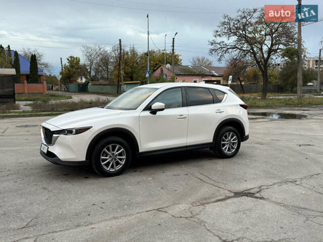 Мазда СХ-5 2023 в Полтаве на Automoto.ua Белый Мазда СХ-5, объемом двигателя 2.49 л и пробегом 30 тыс. км за 23500 $, фото 2 на Automoto.ua