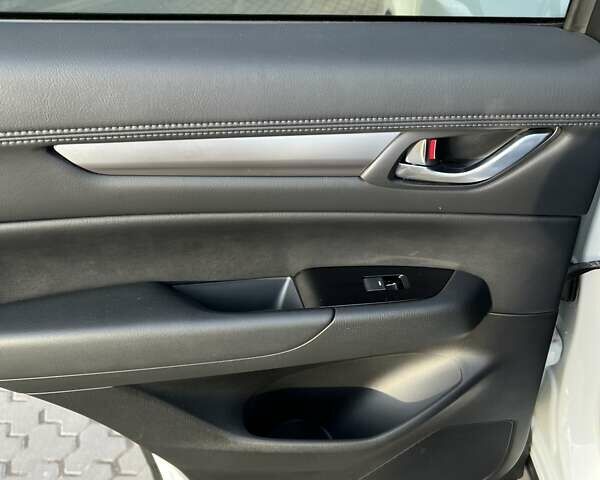 Белый Мазда СХ-5, объемом двигателя 2.49 л и пробегом 13 тыс. км за 24900 $, фото 98 на Automoto.ua