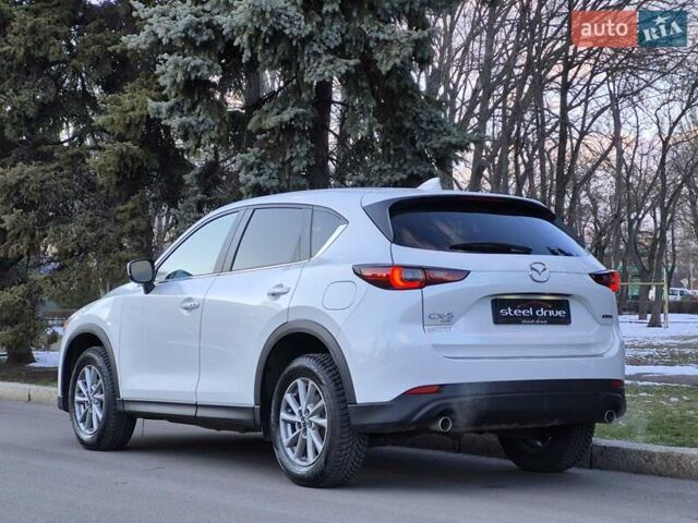 Белый Мазда СХ-5, объемом двигателя 2.5 л и пробегом 20 тыс. км за 26399 $, фото 2 на Automoto.ua