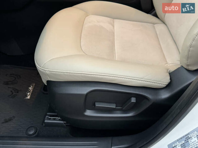 Мазда СХ-5 2023 в Полтаве на Automoto.ua Белый Мазда СХ-5, объемом двигателя 2.49 л и пробегом 30 тыс. км за 23500 $, фото 17 на Automoto.ua