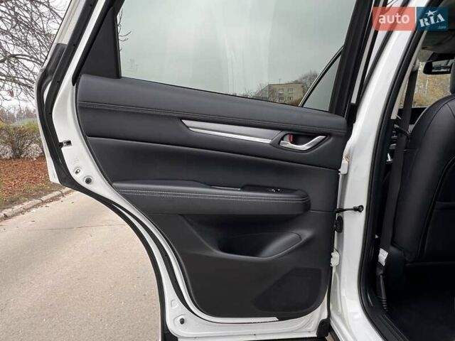 Белый Мазда СХ-5, объемом двигателя 2.49 л и пробегом 17 тыс. км за 25950 $, фото 39 на Automoto.ua