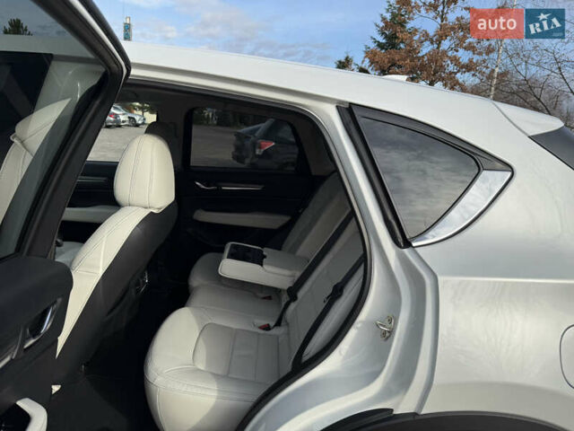Белый Мазда СХ-5, объемом двигателя 2.49 л и пробегом 12 тыс. км за 26900 $, фото 27 на Automoto.ua