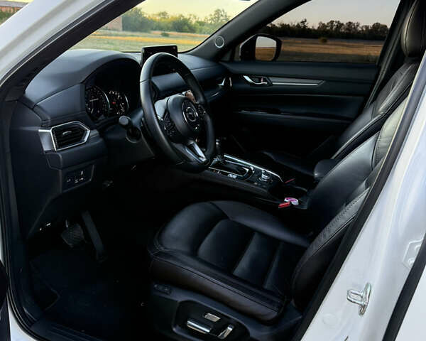 Белый Мазда СХ-5, объемом двигателя 2.49 л и пробегом 22 тыс. км за 29500 $, фото 8 на Automoto.ua