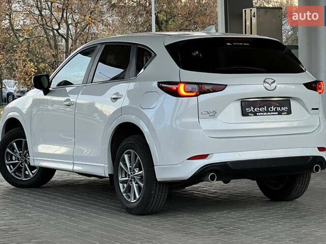 Белый Мазда СХ-5, объемом двигателя 2.49 л и пробегом 4 тыс. км за 26699 $, фото 3 на Automoto.ua