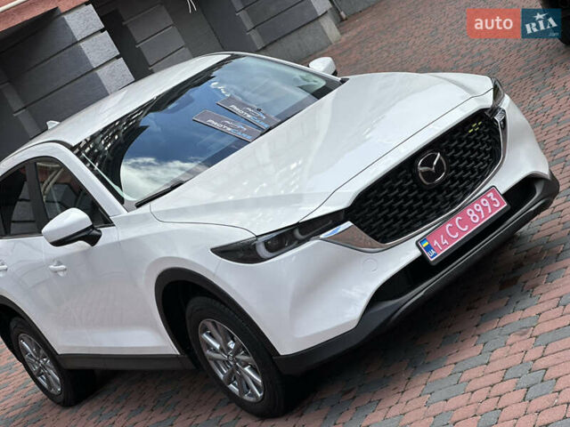 Білий Мазда СХ-5, об'ємом двигуна 2 л та пробігом 33 тис. км за 25650 $, фото 31 на Automoto.ua