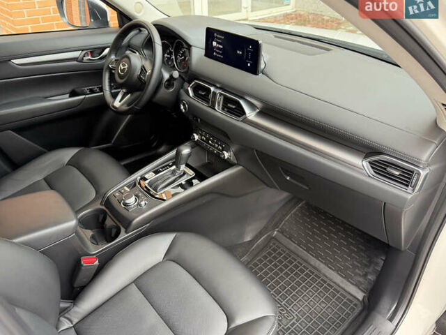 Белый Мазда СХ-5, объемом двигателя 2 л и пробегом 25 тыс. км за 30400 $, фото 34 на Automoto.ua