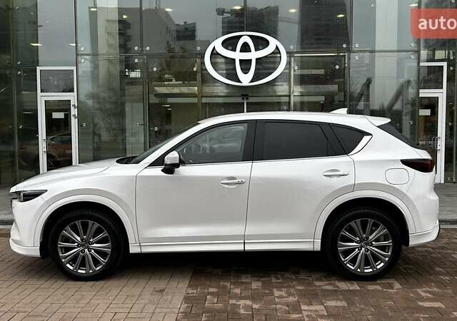 Белый Мазда СХ-5, объемом двигателя 2.49 л и пробегом 27 тыс. км за 32537 $, фото 2 на Automoto.ua