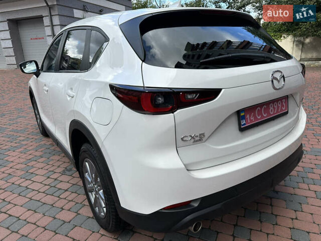 Білий Мазда СХ-5, об'ємом двигуна 2 л та пробігом 33 тис. км за 25650 $, фото 76 на Automoto.ua
