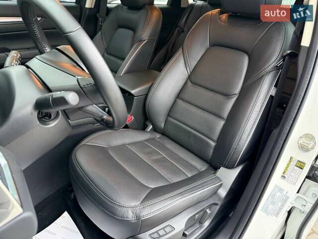 Білий Мазда СХ-5, об'ємом двигуна 2.49 л та пробігом 15 тис. км за 29999 $, фото 11 на Automoto.ua