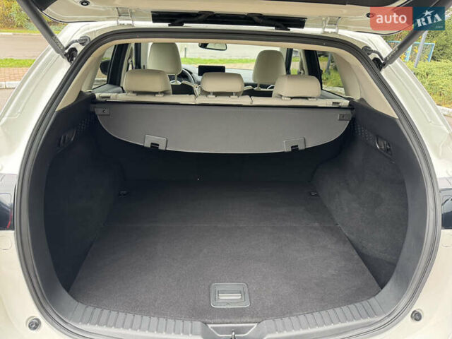 Белый Мазда СХ-5, объемом двигателя 2.49 л и пробегом 13 тыс. км за 26700 $, фото 28 на Automoto.ua