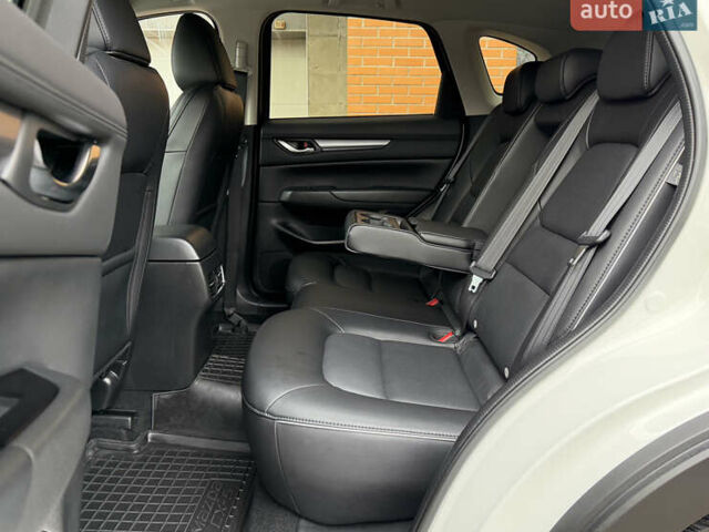 Белый Мазда СХ-5, объемом двигателя 2 л и пробегом 25 тыс. км за 30400 $, фото 31 на Automoto.ua