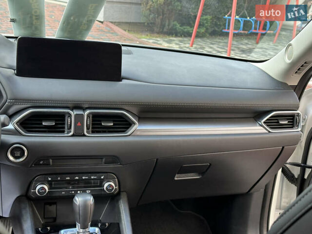 Білий Мазда СХ-5, об'ємом двигуна 2 л та пробігом 33 тис. км за 25650 $, фото 136 на Automoto.ua