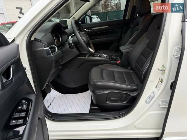 Білий Мазда СХ-5, об'ємом двигуна 2.49 л та пробігом 15 тис. км за 29999 $, фото 10 на Automoto.ua