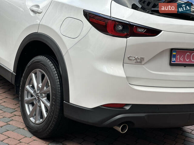 Білий Мазда СХ-5, об'ємом двигуна 2 л та пробігом 33 тис. км за 25650 $, фото 40 на Automoto.ua