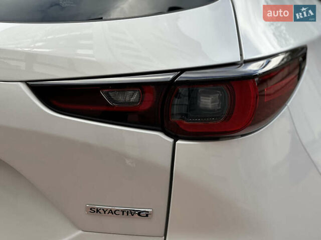 Білий Мазда СХ-5, об'ємом двигуна 2 л та пробігом 33 тис. км за 25650 $, фото 37 на Automoto.ua