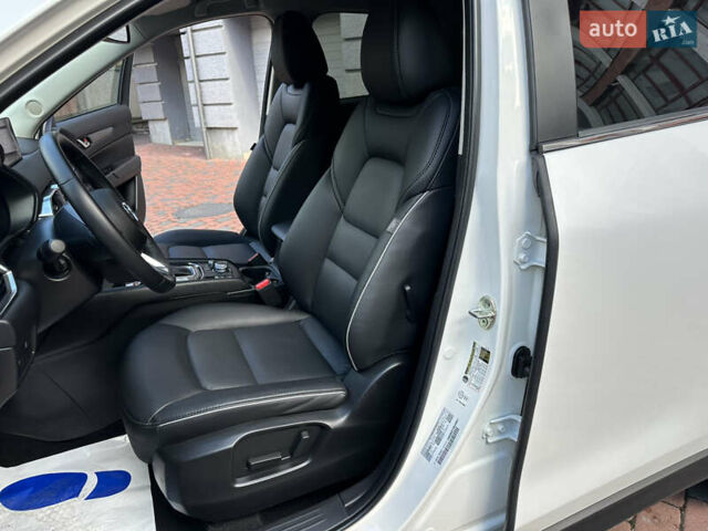 Білий Мазда СХ-5, об'ємом двигуна 2 л та пробігом 33 тис. км за 25650 $, фото 104 на Automoto.ua