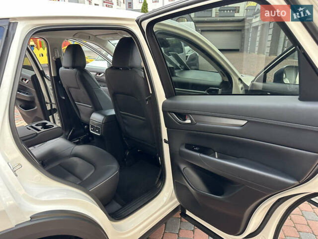 Білий Мазда СХ-5, об'ємом двигуна 2 л та пробігом 33 тис. км за 25650 $, фото 171 на Automoto.ua