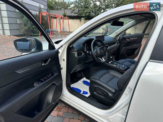 Білий Мазда СХ-5, об'ємом двигуна 2 л та пробігом 33 тис. км за 25650 $, фото 102 на Automoto.ua