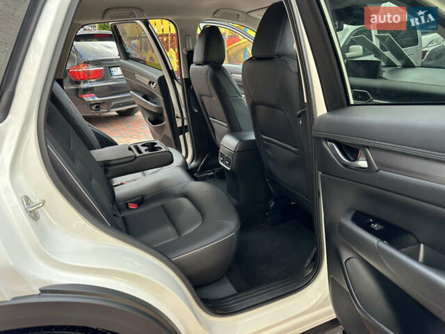 Білий Мазда СХ-5, об'ємом двигуна 2 л та пробігом 33 тис. км за 25650 $, фото 172 на Automoto.ua