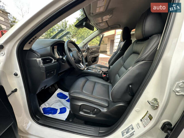 Білий Мазда СХ-5, об'ємом двигуна 2 л та пробігом 33 тис. км за 25650 $, фото 130 на Automoto.ua