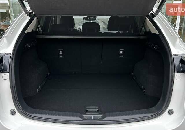 Белый Мазда СХ-5, объемом двигателя 2.49 л и пробегом 27 тыс. км за 32537 $, фото 9 на Automoto.ua