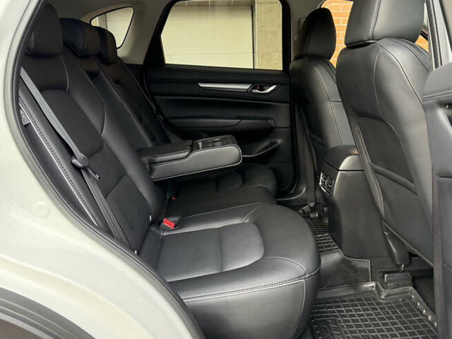 Белый Мазда СХ-5, объемом двигателя 2 л и пробегом 25 тыс. км за 30400 $, фото 39 на Automoto.ua