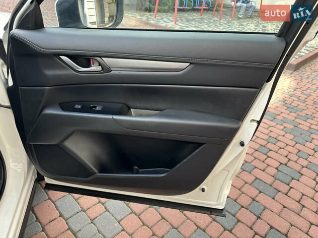 Білий Мазда СХ-5, об'ємом двигуна 2 л та пробігом 33 тис. км за 25650 $, фото 150 на Automoto.ua