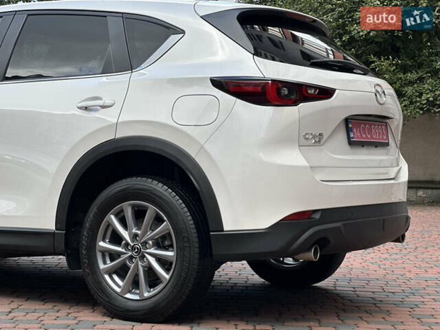 Білий Мазда СХ-5, об'ємом двигуна 2 л та пробігом 33 тис. км за 25650 $, фото 41 на Automoto.ua